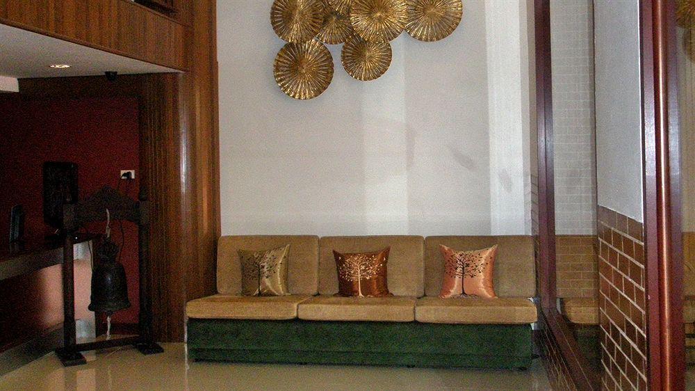 Lullaby Inn Silom Bangkok Zewnętrze zdjęcie