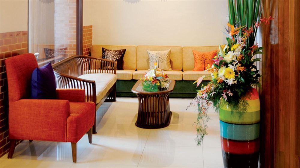 Lullaby Inn Silom Bangkok Zewnętrze zdjęcie