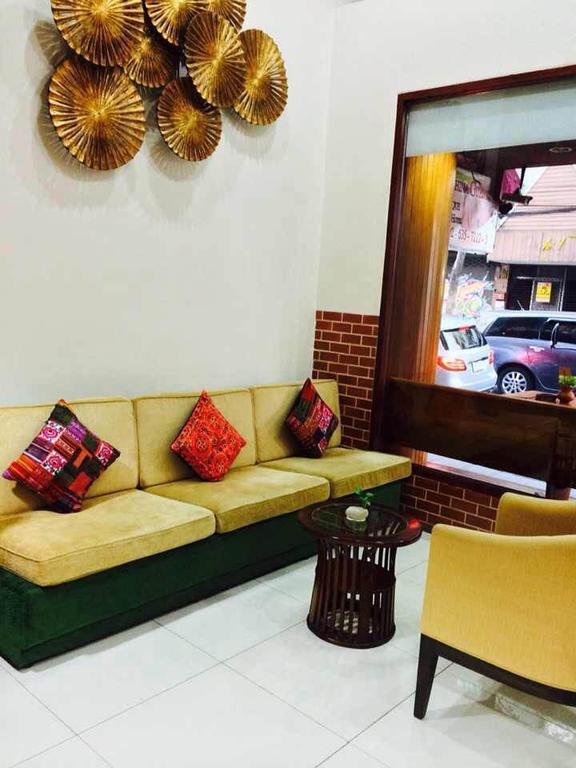 Lullaby Inn Silom Bangkok Zewnętrze zdjęcie